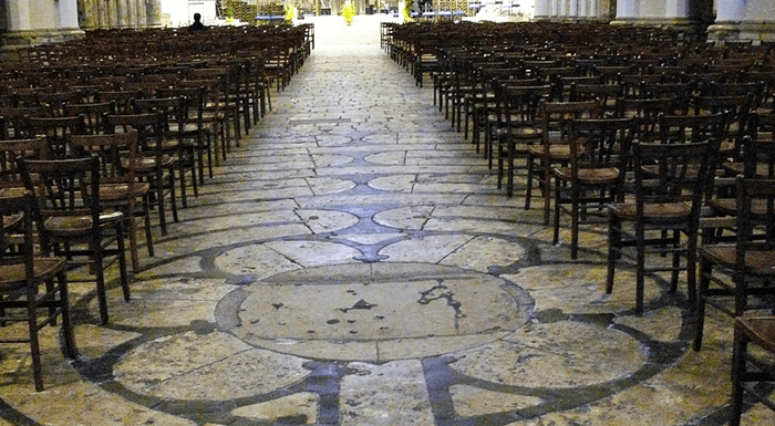 El laberinto de Chartres